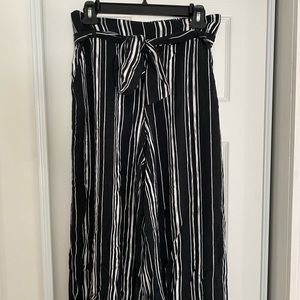 Cute flowy striped pants!